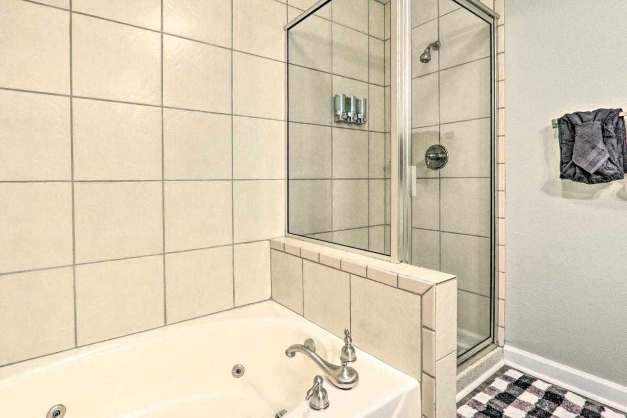 Downtown Pigeon Forge Condo With Pool Access! エクステリア 写真