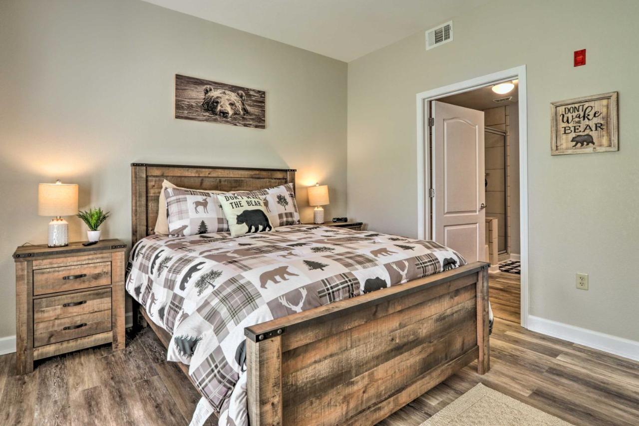 Downtown Pigeon Forge Condo With Pool Access! エクステリア 写真