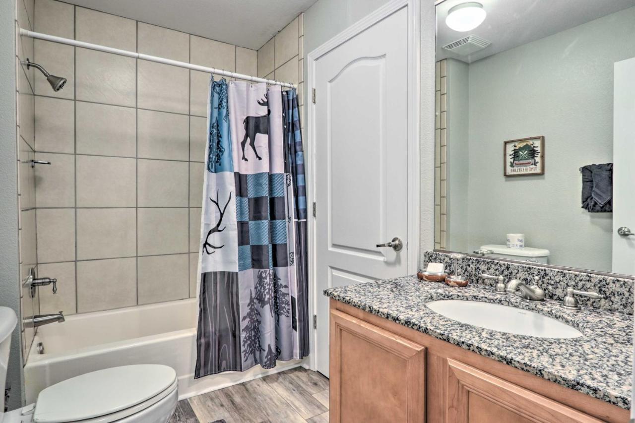 Downtown Pigeon Forge Condo With Pool Access! エクステリア 写真